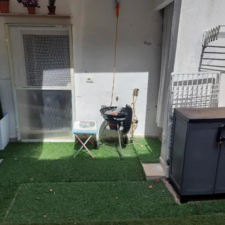 Appartamentino Con Cortile, Centro Storico Couette-café *