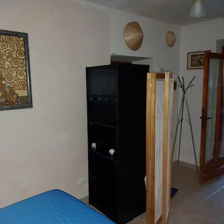 Appartamentino Con Cortile, Centro Storico Couette-café Sassari