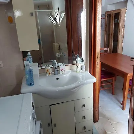 Appartamentino Con Cortile, Centro Storico Сассари